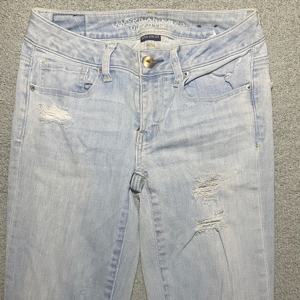 American Eagle Outfitters Women's Light Blue Ripped Boyfriend Jeans